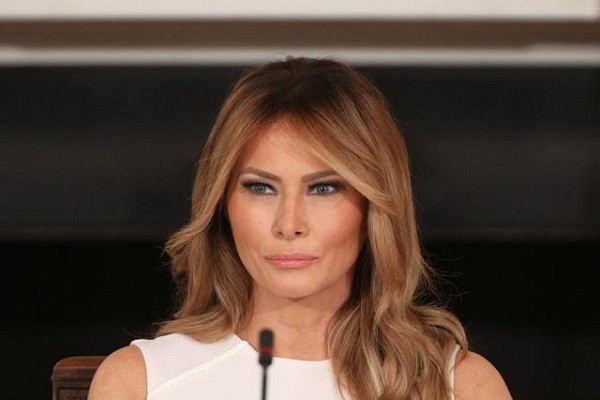 Theo Page Six, Đệ nhất phu nhân Mỹ Melania Trump đang lên kế hoạch viết hồi ký về khoảng thời gian của bà ở Nhà Trắng. Trước đó, dù không phải tất cả nhưng nhiều phu nhân của các Tổng thống Mỹ đã từng viết hồi ký và công bố với người dân. Ảnh: Reuters.
