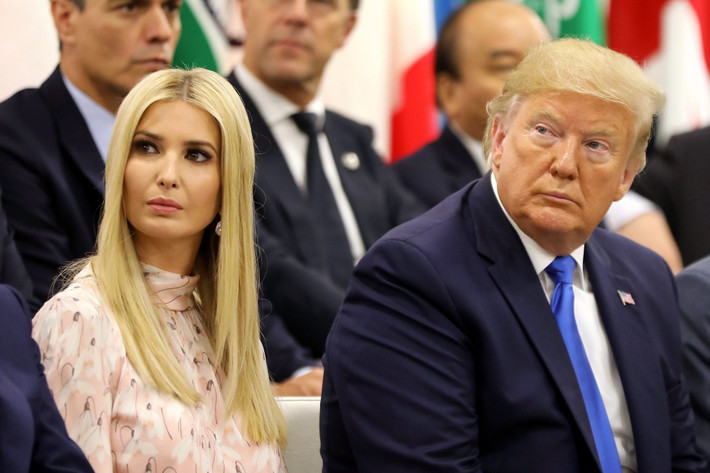 Trước khi làm cố vấn cho cha, Ivanka phụ trách giám sát hoạt động phát triển và mua lại tại Tập đoàn Trump Organization - công ty của cha cô, và sở hữu một thương hiệu thời trang riêng. Cô cũng từng xuất hiện với tư cách là giám khảo của chương trình truyền hình thực tế The Apprentice của ông Trump. Ảnh: Getty.