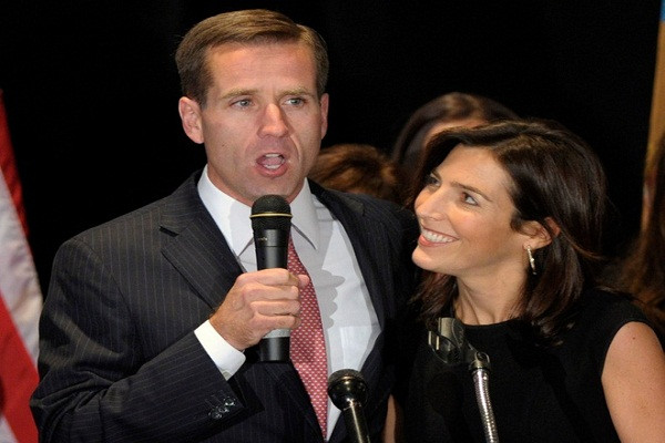 Hallie Olivere (sinh năm 1974) kết hôn với Beau Biden, con trai cả của ông Joe Biden, vào năm 2002. Hallie và Beau có với nhau hai con: Con gái Natalie Biden và con trai Robert Hunter Biden II. Năm 2016, Beau qua đời ở tuổi 46 sau khi chống chọi với căn bệnh ung thư não.