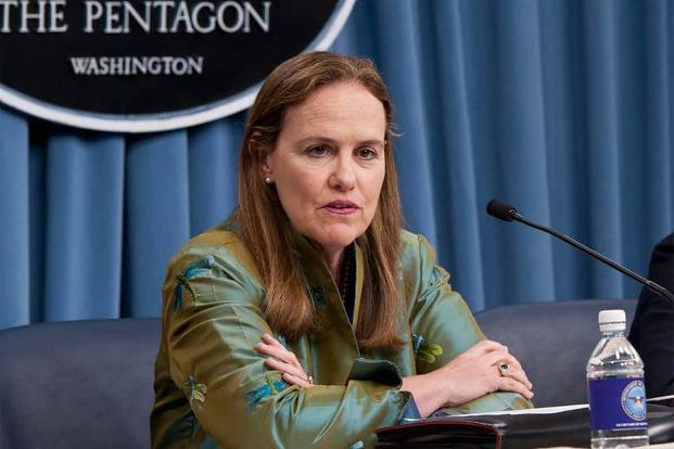 Nếu chính thức được bổ nhiệm vị trí này trong nội các mới của ông Biden, bà Flournoy sẽ trở thành nữ Bộ trưởng Quốc phòng đầu tiên trong lịch sử Mỹ. Ảnh: Military.