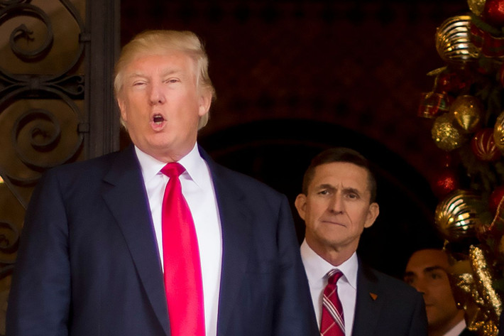 Tướng Flynn từng là cố vấn cấp cao cho ông Trump trong chiến dịch tranh cử tổng thống năm 2016. Ảnh: Reuters.