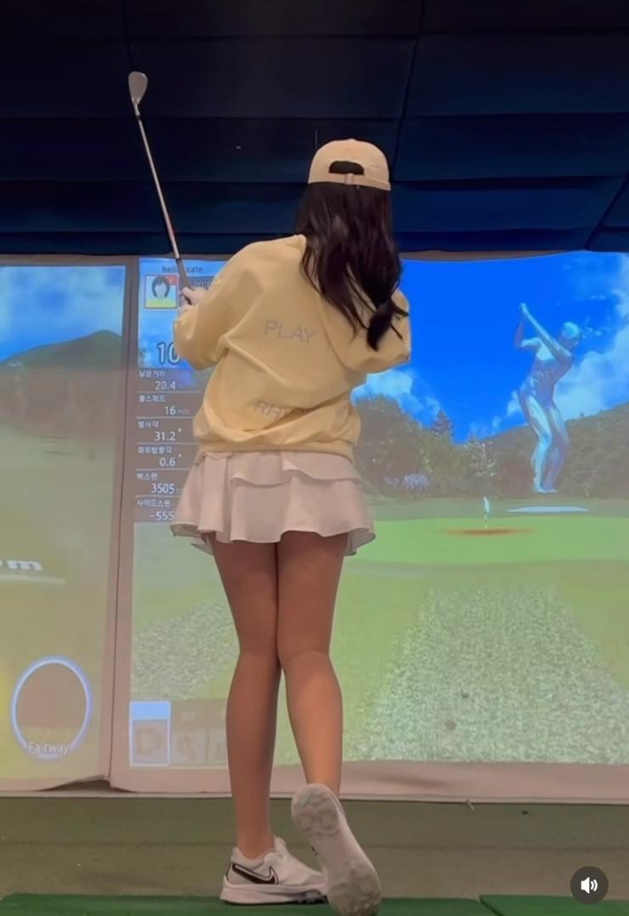 Đa phần trang phục mặc khi chơi golf đều có thiết kế gọn gàng và năng động. Trang phục phù hợp giúp người chơi thoải mái và đạt được hiệu quả cao nhất khi đánh bóng.