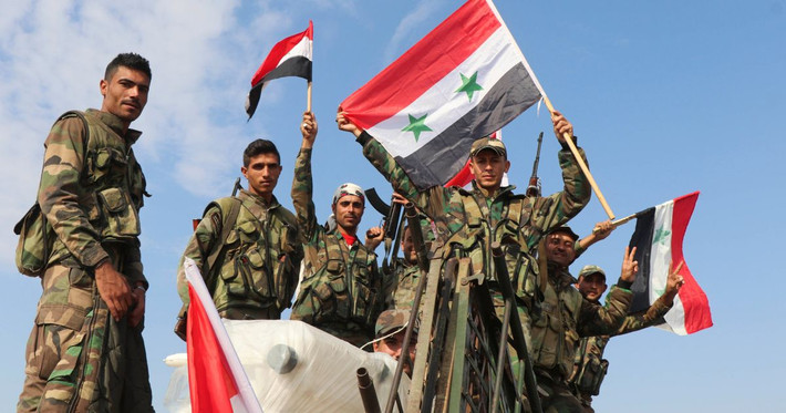 Theo một nguồn tin chiến trường tại thị trấn Joureen, Quân đội Syria đã giành lại quyền kiểm soát Al-Tanjara và một số cứ điểm khác trong vùng đồng bằng al-Ghaab, sau cuộc giao tranh ác liệt với phiến quân Hurras Al-Deen. Ảnh: AP.