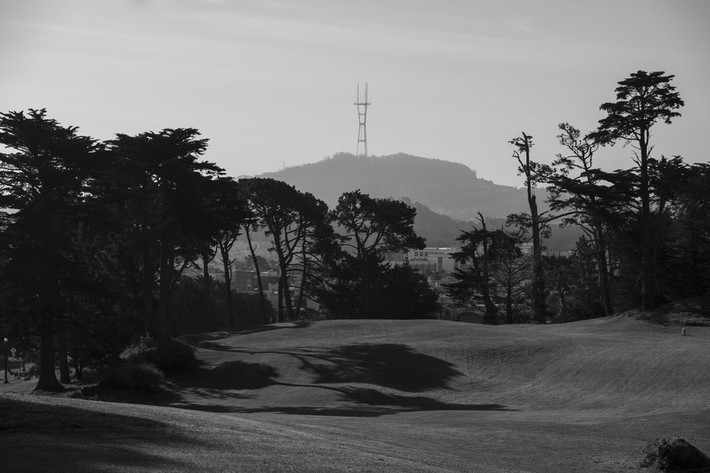 Sân golf Lincoln Park ở San Francisco vắng lặng ngày 1/5.