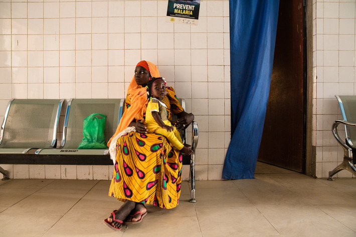 Theo Al Jazeera, trước khi dịch COVID-19 bùng phát, 35% cơ sở y tế tại bang Adamawa, Borno và Yobe,... đã bị hư hại do hậu quả của các cuộc xung đột vũ trang tiếp diễn. Mời độc giả xem thêm video: Cách nhận biết người có biểu hiện nhiễm virus corona (Nguồn video: VTC1)