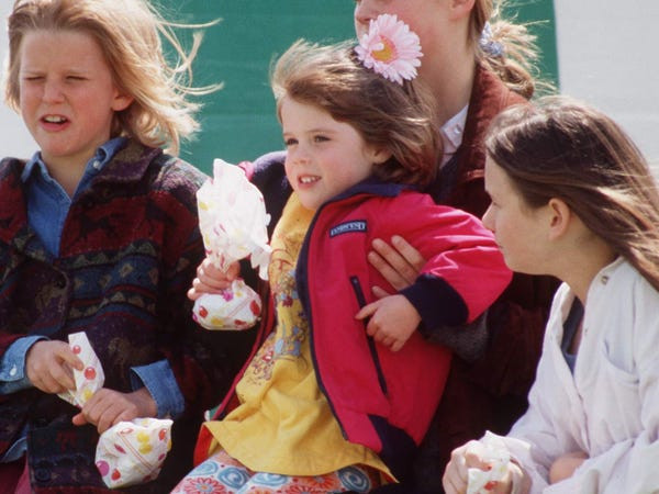 Công chúa Eugenie, cháu gái của Nữ hoàng Elizabeth II, hồi tháng 5/1995, lúc 5 tuổi.