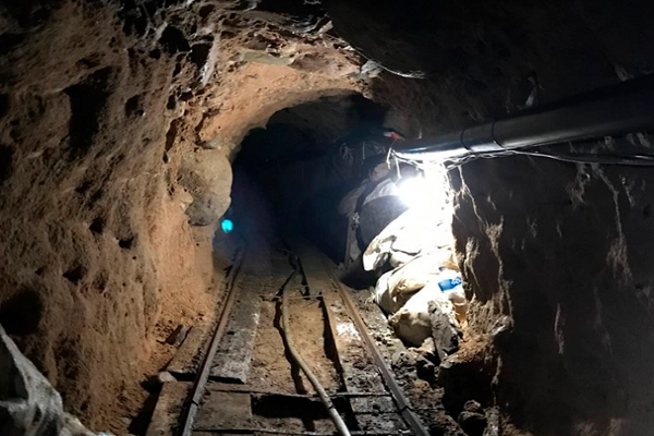 Vào tháng 3/2020, các đặc vụ Mỹ đã phát hiện số ma túy trị giá 30 triệu USD trong một hệ thống đường hầm dài 600 mét ở San Diego. Đường hầm này được trang bị hệ thống thông gió tinh vi và có đường ray riêng.