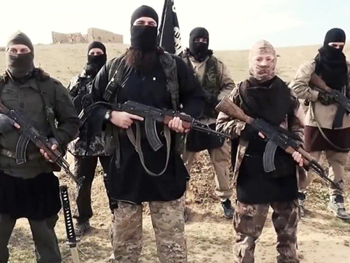 Được biết, tổ chức khủng bố IS đã tiến hành nhiều vụ tấn công ở Syria và Iraq từ đầu tuần này, buộc các lực lượng vũ trang hai nước này phải tăng cường các biện pháp an ninh tại nhiều khu vực. Ảnh: Independent.