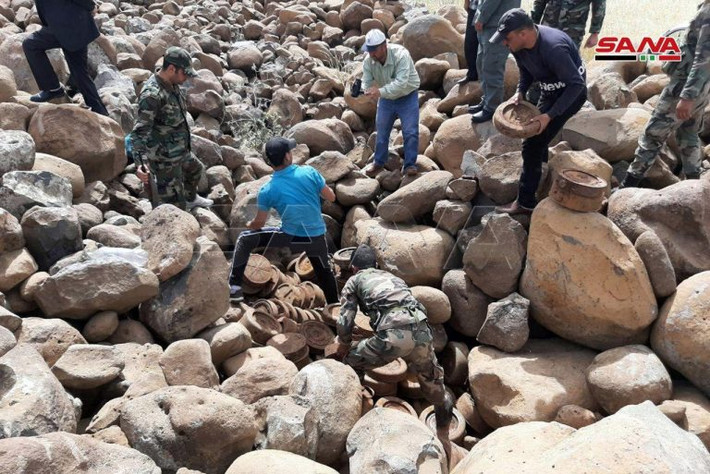Phóng viên SANA cho biết thêm, quân chính phủ Damascus còn phát hiện lượng lớn mìn có nguồn gốc từ Mỹ và Israel tại khu Seda al-Hanout ở tỉnh Quneitra.