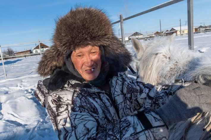 5. Oymyakon, ở Cộng hòa Sakha, miền đông Siberia, là ngôi làng lạnh nhất thế giới có người ở thường xuyên. Vào tháng 6/2/1933, Oymyakon ghi nhận mức nhiệt thấp kỷ lục là -67 độ C. Ảnh: Wikimedia Commons.