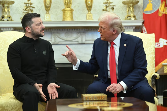 Trong khi đó, Tổng thống Zelensky phản đối điều mà ông cho là "chính sách mềm mỏng" của nhà lãnh đạo Mỹ đối với Tổng thống Nga Putin. Ảnh: Getty.