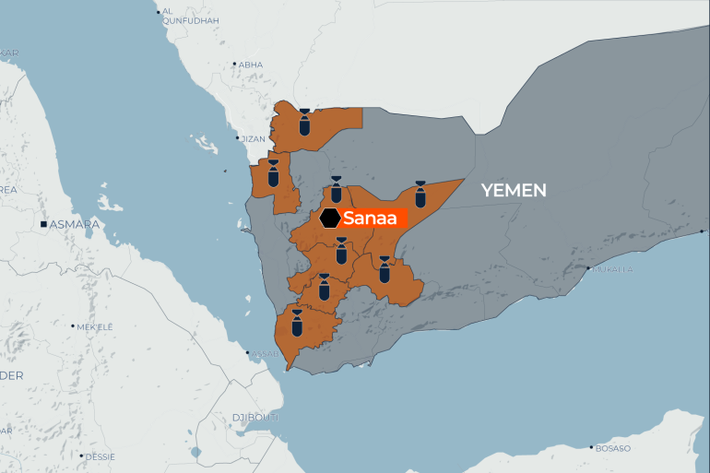 Tại thủ đô Sanaa của Yemen, ít nhất 8 đợt tập kích được báo cáo. "Các vụ nổ rất dữ dội và làm rung chuyển khu phố như động đất", Abdullah Yahia, một cư dân ở thủ đô Yemen, kể lại. Ảnh: AJ.