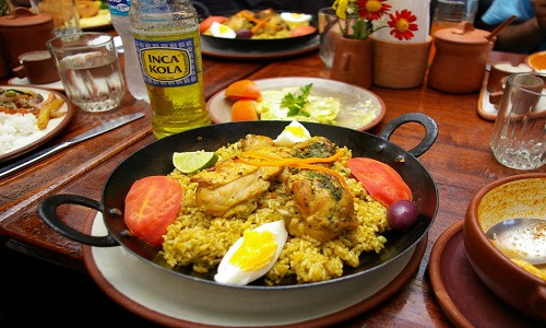 Cơm gà Arroz con pollo cũng là một trong những món ăn tinh hoa của ẩm thực Cuba.