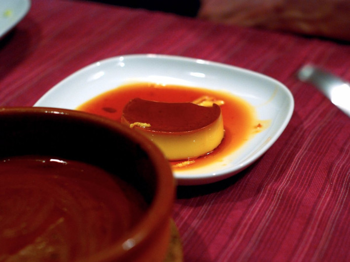 Flan là một trong những món tráng miệng truyền thống ở Cuba.