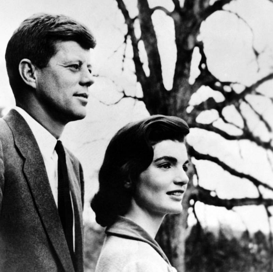 Jacqueline Kennedy là Đệ nhất phu nhân Mỹ trong khoảng thời gian từ năm 1961 đến 1963.