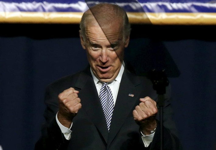 Biểu cảm của ông Joe Biden xuất hiện trên khán đài tại một sự kiện thảo luận về kinh tế ở Trung tâm Hội nghị Javitz, thành phố New York, ngày 10/9/2015.