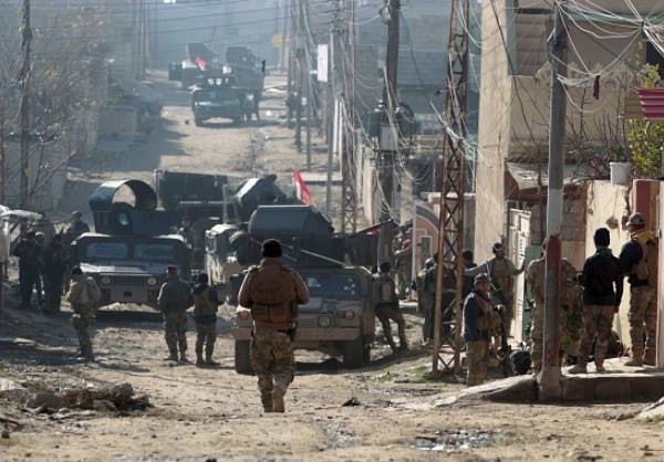 Hãng Fars (Iran) đưa tin ngày 3/1, đặc nhiệm Iraq đã giành lại quyền kiểm soát khu Al-Intisar ở Đông Mosul từ tay nhóm khủng bố IS.