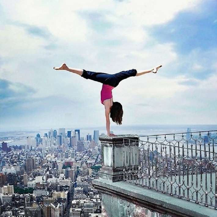 Yoga kiêm thể thao mạo hiểm: Thử thách này chỉ dành cho người liều lĩnh.