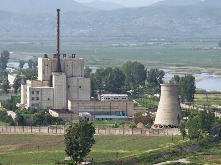 Một nhà máy hạt nhân Triều Tiên ở Yongbyon ngày 27/6/2008.