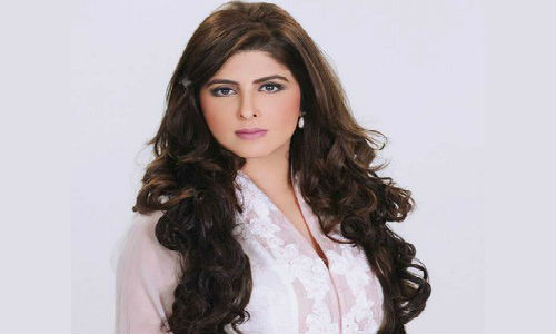 Ayla Malik đứng thứ hai trong danh sách những nữ chính khách quyến rũ nhất Pakistan, theo Wonders List. Bà là cháu gái của cựu Tổng thống Sardar Farooq Ahmed Khan Leghari.