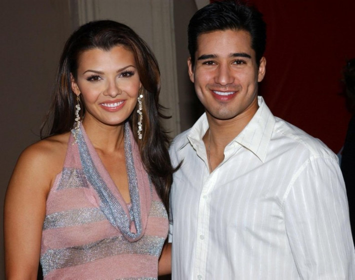 Năm 2004, Mario Lopez kết hôn với người bạn gái 6 năm Ali Landry. Tuy nhiên, chỉ 18 ngày sau, hai người quyết định “đường ai nấy đi” khiến dư luận vô cùng bất ngờ. Lý do của cuộc hôn nhân đổ vỡ này là vì Landry phát hiện ra chồng không chung thủy.