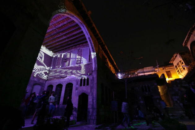 Ở khu vực Đông Ghouta, tình trạng bạo lực còn leo thang khiến cuộc sống người dân chưa yên ổn. Ảnh: Quán rượu Nassar và phòng trưng bày nghệ thuật.