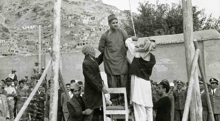 Abul Djabar là kẻ giết người hàng loạt đáng sợ nhất Afghanistan. Abul thường đánh đập, cưỡng hiếp trước khi dùng khăn xếp siết cổ nạn nhân đến chết. Abul bị bắt giữ vào năm 1970 và sau đó bị tử hình.