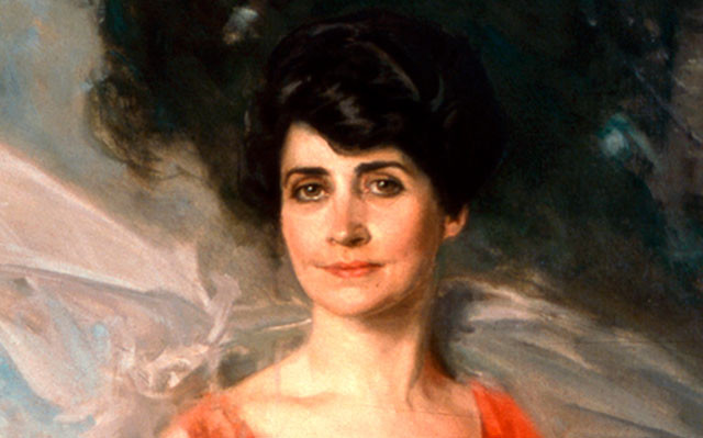 Grace Coolidge đảm nhiệm vai trò Đệ nhất phu nhân Mỹ trong khoảng thời gian 1923-1929. Bà là phu nhân của tổng thống thứ 30 của Mỹ, Calvin Coolidge. Với đôi mắt đẹp cùng nụ cười tỏa nắng, bà Grace Coolidge luôn thu hút mọi ánh nhìn.