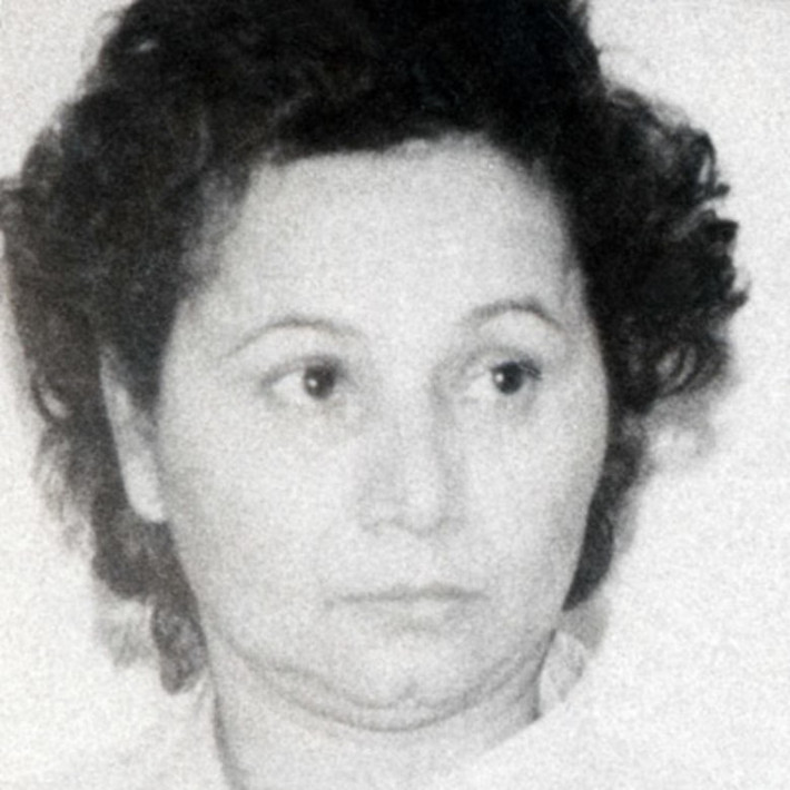 "Nữ hoàng Cocaine" và "Góa phụ đen" Griselda Blanco là một nữ sát nhân máu lạnh. Griselda được cho là đã thừa nhận giết hại hàng trăm người, trong đó có cả những người chồng cũ của bà ta. Griselda bị bắt giữ và kết án 19 năm tù. Tuy nhiên, nữ sát thủ này đã bị một kẻ lạ mặt bắn chết sau khi ra tù.