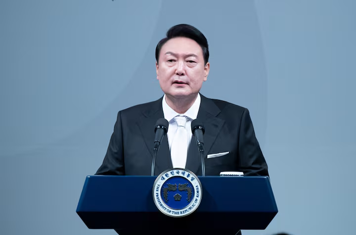 Ngày 9/5: Tổng thống Hàn Quốc Yoon Suk Yeol (ảnh) bày tỏ sự hối tiếc và xin lỗi thay mặt vợ là Đệ nhất phu nhân Kim Keon Hee giữa những cáo buộc cho rằng bà đã nhận trái phép một chiếc túi xách hàng hiệu vào năm 2022.