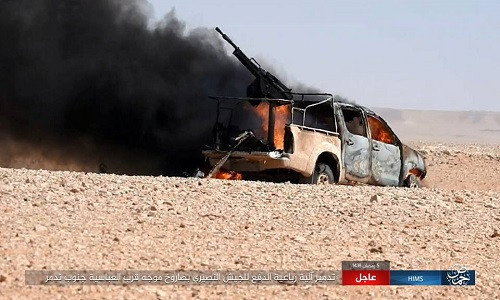 Nhóm IS được cho là đã sử dụng xe bom để tấn công một đoàn xe của quân đội Syria. Ảnh: AMN.