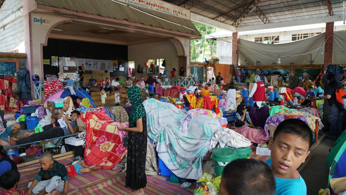 Hơn 1.000 người, chủ yếu là người Hồi giáo, đang sống tạm bợ trong khu trại ở Barangay Maria Christina.
