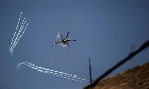 Reuters dẫn nguồn tin quân sự ngày 18/6 cho biết, các lực lượng Iraq bắt đầu tấn công ồ ạt vào khu vực Thành cổ Mosul nhằm quét sạch phiến quân IS trong thành phố lớn thứ hai Iraq. Ảnh: Reuters.