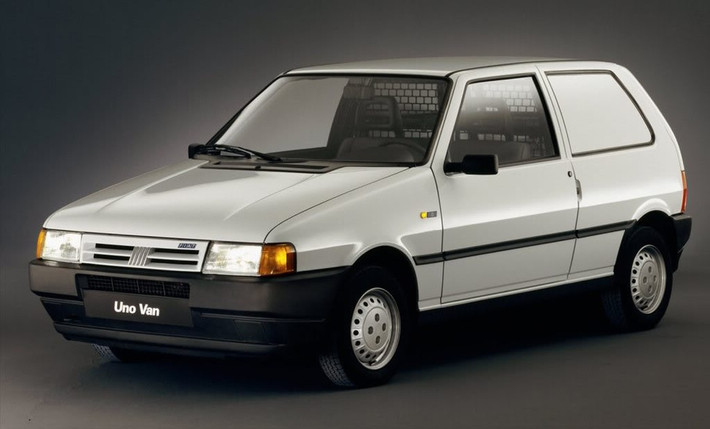 Quá trình kiểm tra chiếc Mercedes sau tai nạn cho thấy chiếc xe này được cho là có “dính líu” đến chiếc Fiat Uno trong đường hầm. Tuy nhiên, người ta chưa tìm ra tung tích của chiếc Fiat này.