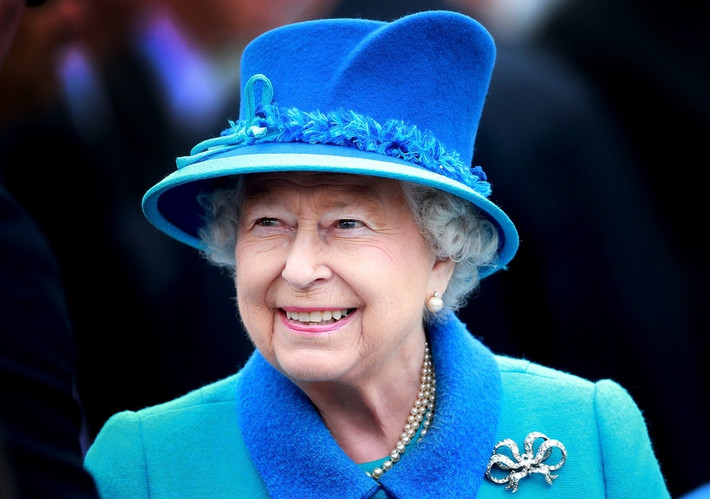 Năm 2007, ở tuổi 82, Nữ hoàng Anh Elizabeth II trở thành vị vua còn sống trị vì lâu nhất ở nước Anh. Ảnh: The Richest.