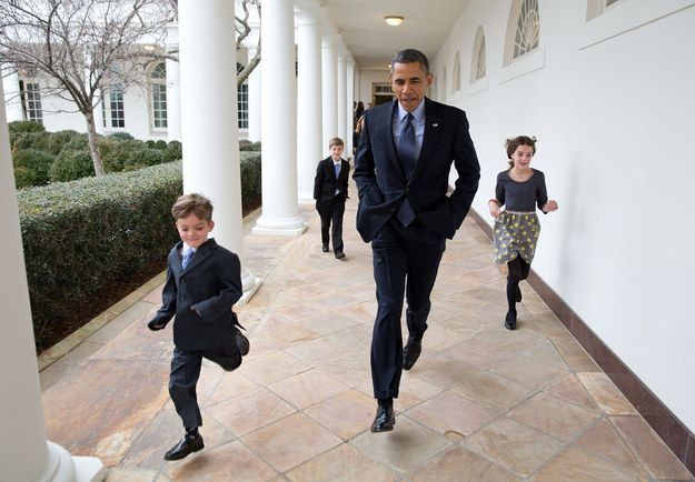 Mặc dù bận rộn nhưng cựu Tổng thống Obama luôn dành thời gian để tập thể dục, chẳng hạn như chạy bộ hoặc chơi thể thao. Ảnh: BA.