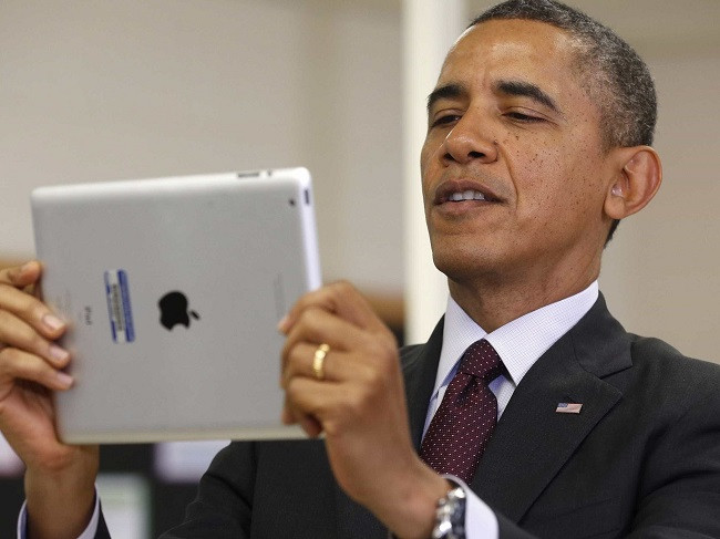 Ông Barack Obama là vị tổng thống Mỹ đầu tiên sử dụng mạng xã hội Twitter. Ảnh: BA.