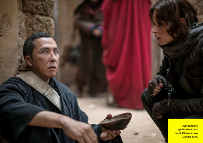 Thực tế, Chirrut Îmwe là một hiệp sĩ Jedi nhưng không sở hữu thanh kiếm ánh sáng cũng như sức mạnh của các hiệp sĩ. Hơn nữa, trong trailer thứ hai mà ê-kip phim tung ra trước đó, các “mọt phim” có thể nhận thấy có mối liên hệ giữa Chirrut với các hiệp sĩ Jedi. Ông biết khi nào cần làm chệch hướng đi của những cú bắn Stormtrooper một cách chuẩn xác.