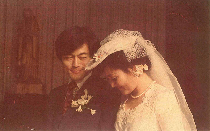 Sau 7 năm gắn bó, chàng thanh niên Moon Jae-in làm đám cưới với cô sinh viên khoa nhạc Kim Jeong-suk. Ảnh tư liệu của Korea Times.