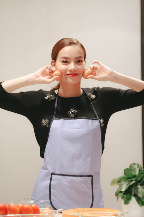 Dự kiến, phim ngắn Gửi người yêu cũ của Hà Hồ sẽ được ra mắt vào ngày 1/11 tới.
