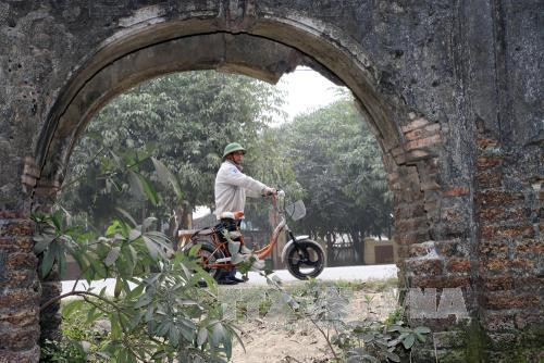 Cổng làng đình Phù Xã ở xã Hưng Xá, huyện Hưng Nguyên.