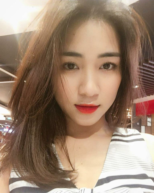 Hòa Minzy không còn "kín cổng cao tường" như khi mới bước chân vào showbiz. Gương mặt xinh đẹp, tinh thần lạc quan và vui vẻ của Hòa Minzy hậu chia tay giúp cô tập trung cho công việc hiện tại.