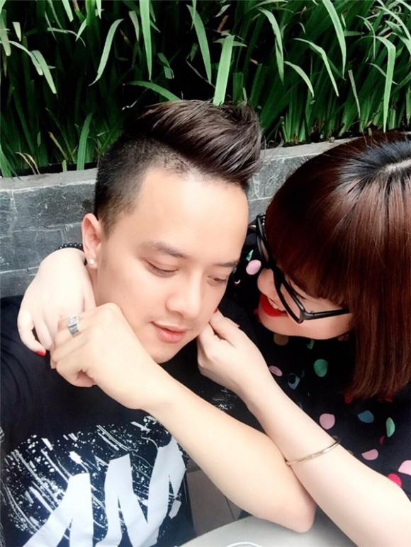 Thông tin này đã khiến không ít khán giả bất ngờ, tuy nhiên công chúng vẫn cho rằng anh chỉ đang cố tình gây sự chú ý. Vì trong suy nghĩ của khán giả, Cao Thái Sơn từng dính nghi án đồng tính, lẽ nào anh lại yêu con gái?