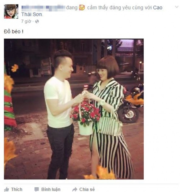 Sau một thời gian giấu kín, hiện tại cặp đôi đã công khai chia sẻ tình cảm bằng những hình ảnh thân mật và thậm chí là cả clip ôm hôn nhau. Cao Thái Sơn thổ lộ rằng trong 6 tháng đầu tiên yêu nhau, anh và người yêu chỉ có nắm tay, đến chính bản thân anh còn không tin được điều đó.