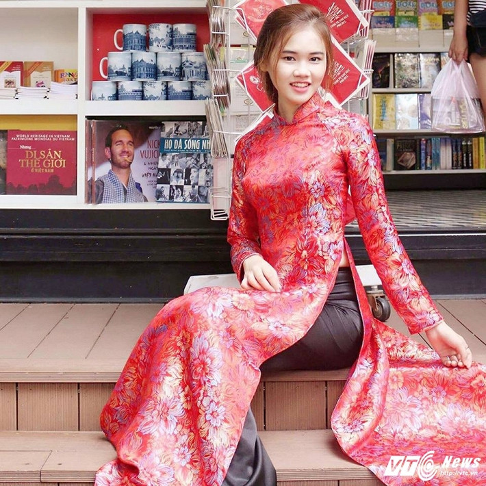 Thích chụp ảnh và tạo dáng trước ống kính, nhưng Phúc Anh không xác định đi theo con đường này lâu dài. Cô nàng cho biết, vì bản thân đang là sinh viên khoa Báo chí Truyền thông, nên ước mơ sau này trở thành một biên tập viên tài năng, đồng thời cũng là một MC chuyên nghiệp. Và đó cũng là lý do để Phúc Anh tham gia cuộc thi "Nữ sinh viên Việt Nam duyên dáng". Ngoài theo đuổi sở thích, Phúc Anh còn thường xuyên tham gia các hoạt động ngoại khóa, đoàn hội, các hoạt động từ thiện. Là một cán bộ Đoàn năng nổ của lớp, mới đây cô nàng vừa được lớp bầu chọn đoàn viên ưu tú và giới thiệu vào lớp cảm tình Đảng.