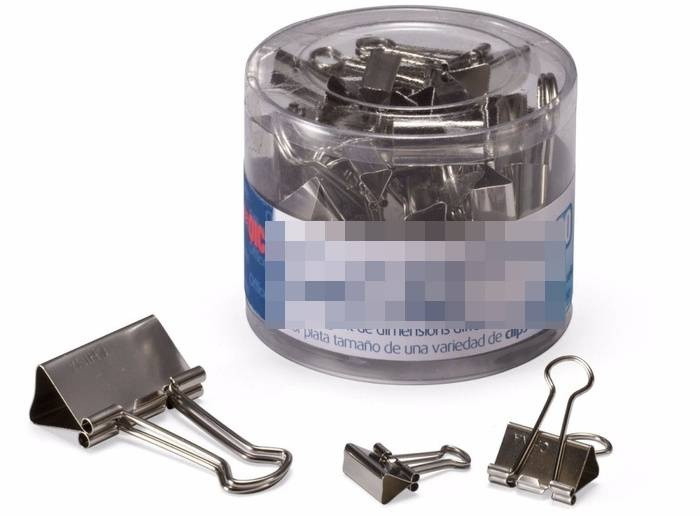 Kẹp giấy Ngoài dập ghim, cũng đừng quên kẹp giấy nữa nhé. Đống giấy tờ dày cộp sẽ gọn hơn biết bao nhiêu nhờ “trợ thủ” kẹp giấy này.
