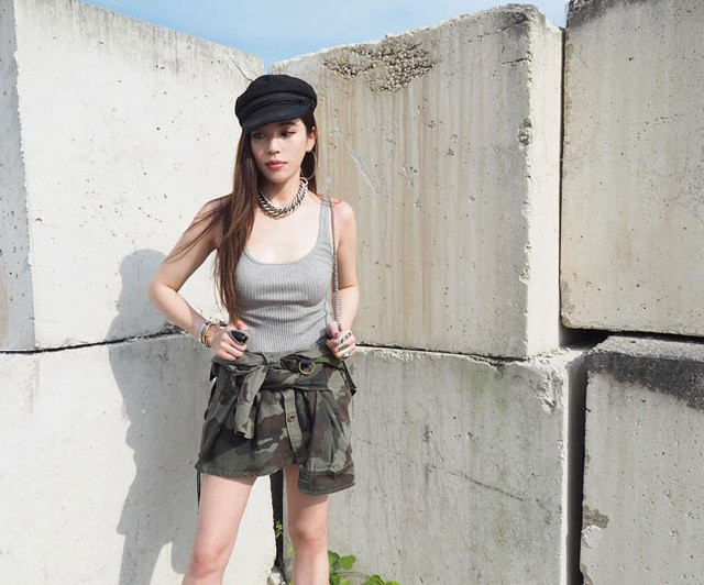 Từng có thông tin cô nàng phẫu thuật thẩm mỹ để có nhan sắc như hiện tại.
