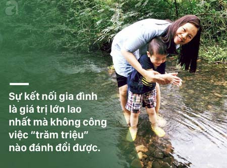 Về quê, chứng kiến cảnh những đầu nậu, thương lái đến các hộ nông dân ép dùng chất kích thích mới bao tiêu sản phẩm, chị Phong thấy sợ. Đó cũng là lúc chị quyết định rời bỏ ngành sư phạm và bắt tay vào nuôi trồng rau sạch, trên chính diện tích đất của gia đình tại Hòa Bình, trước hết để đảm bảo nguồn nông lương thực phẩm sạch cho chính gia đình mình. Giờ "trang trại" của chị đang cung cấp thường xuyên cho 50 hộ gia đình và là một trong các đối tác cung cấp thực phẩm cho một trường học với hơn 1.900 học sinh.