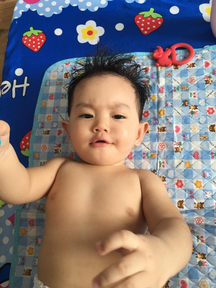 Khánh Thi khoe ảnh con trai Kubi siêu đáng yêu "Hắn già hơn mình nghĩ".