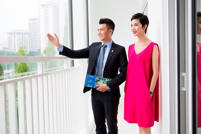 Xuân Lan vừa mua căn hộ 73m2 tại dự án Sunrise Riverside (Nam Sài Gòn). Cô hy vọng một chỗ ở tốt sẽ giúp mình có thêm thời gian thư giãn sau bộn bề cuộc sống.